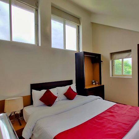 Pushpam Sanskruti Resort Karjat - A Pure Veg Resort Dhamni Esterno foto