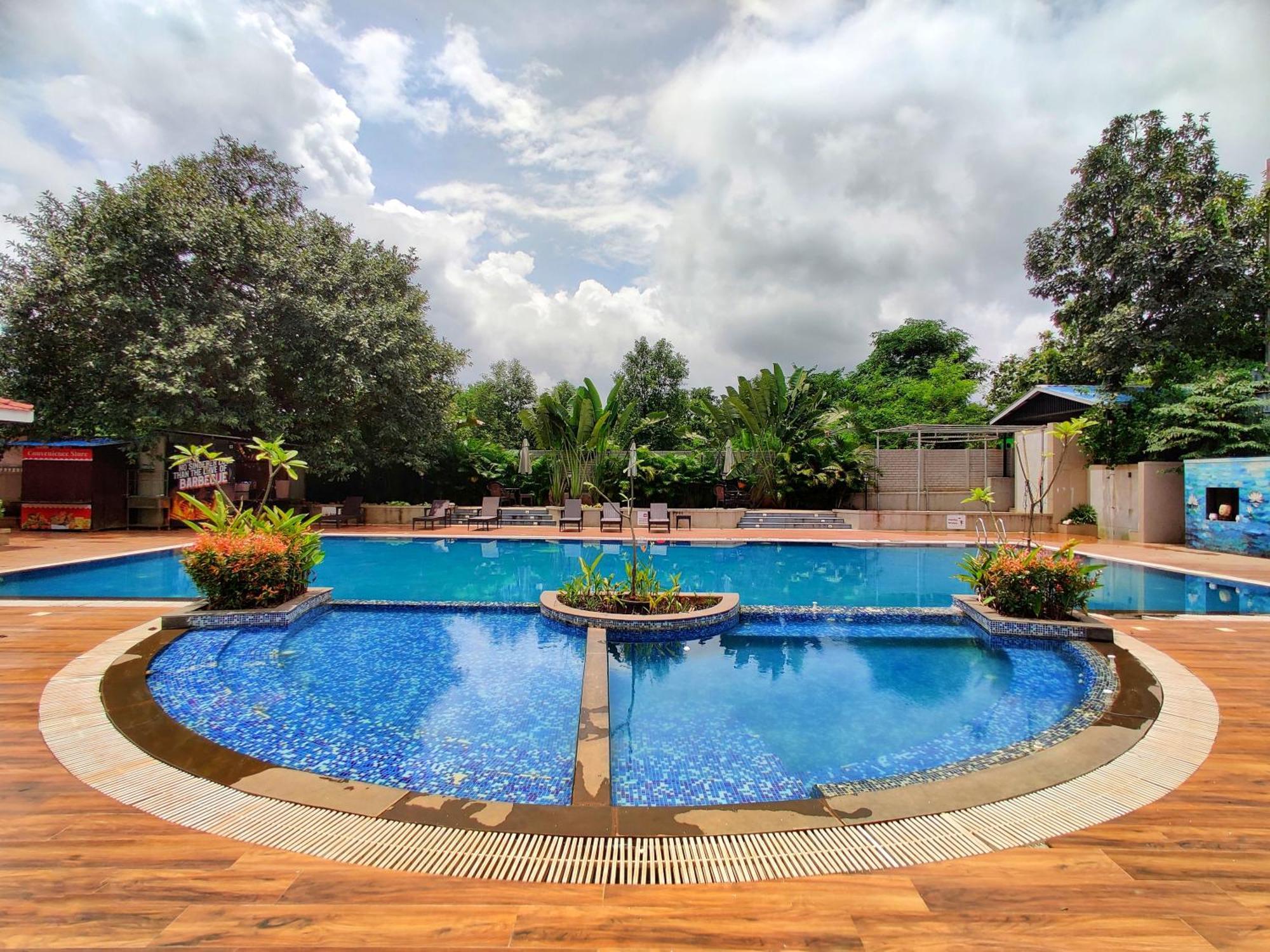Pushpam Sanskruti Resort Karjat - A Pure Veg Resort Dhamni Esterno foto
