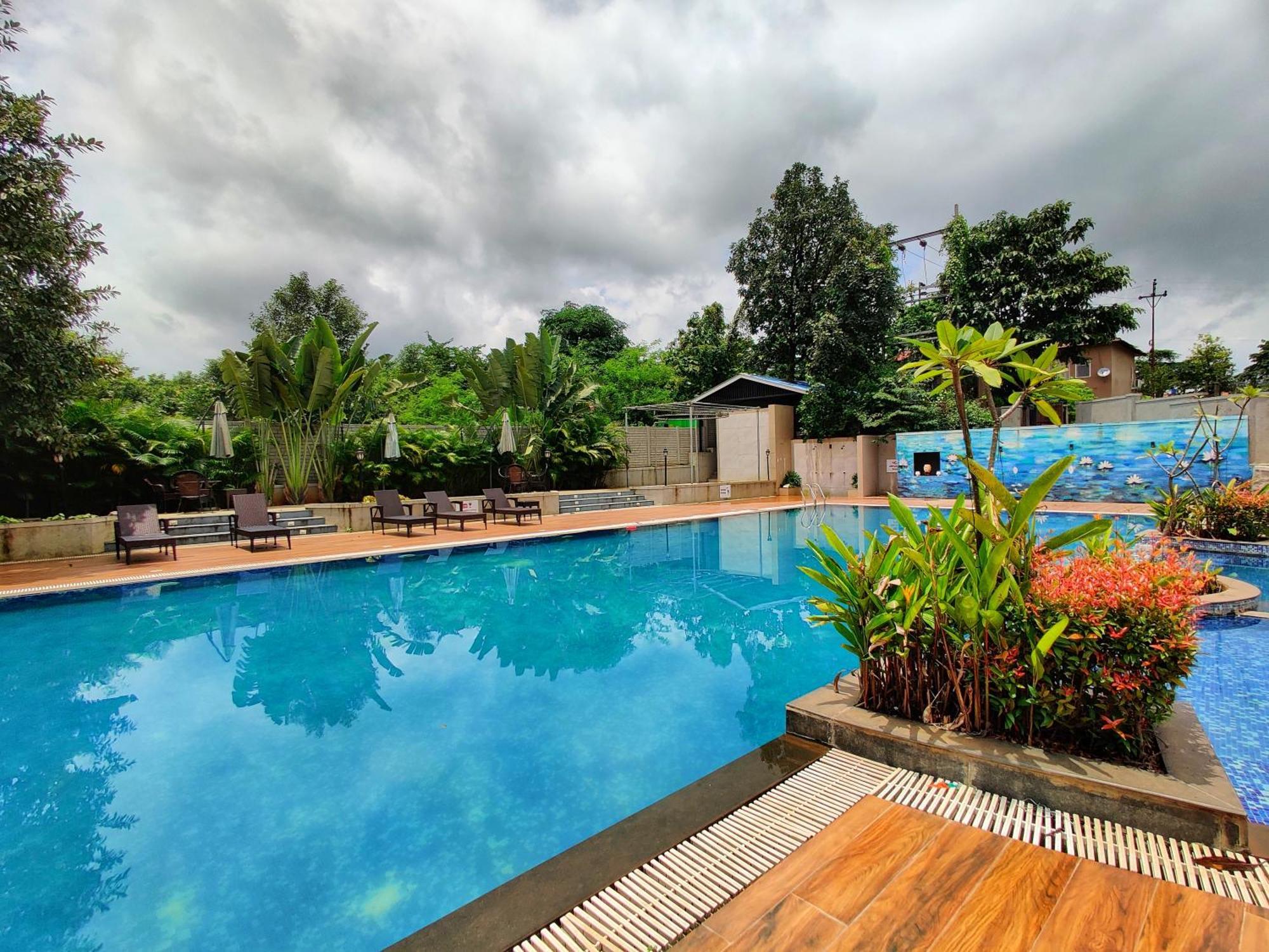Pushpam Sanskruti Resort Karjat - A Pure Veg Resort Dhamni Esterno foto