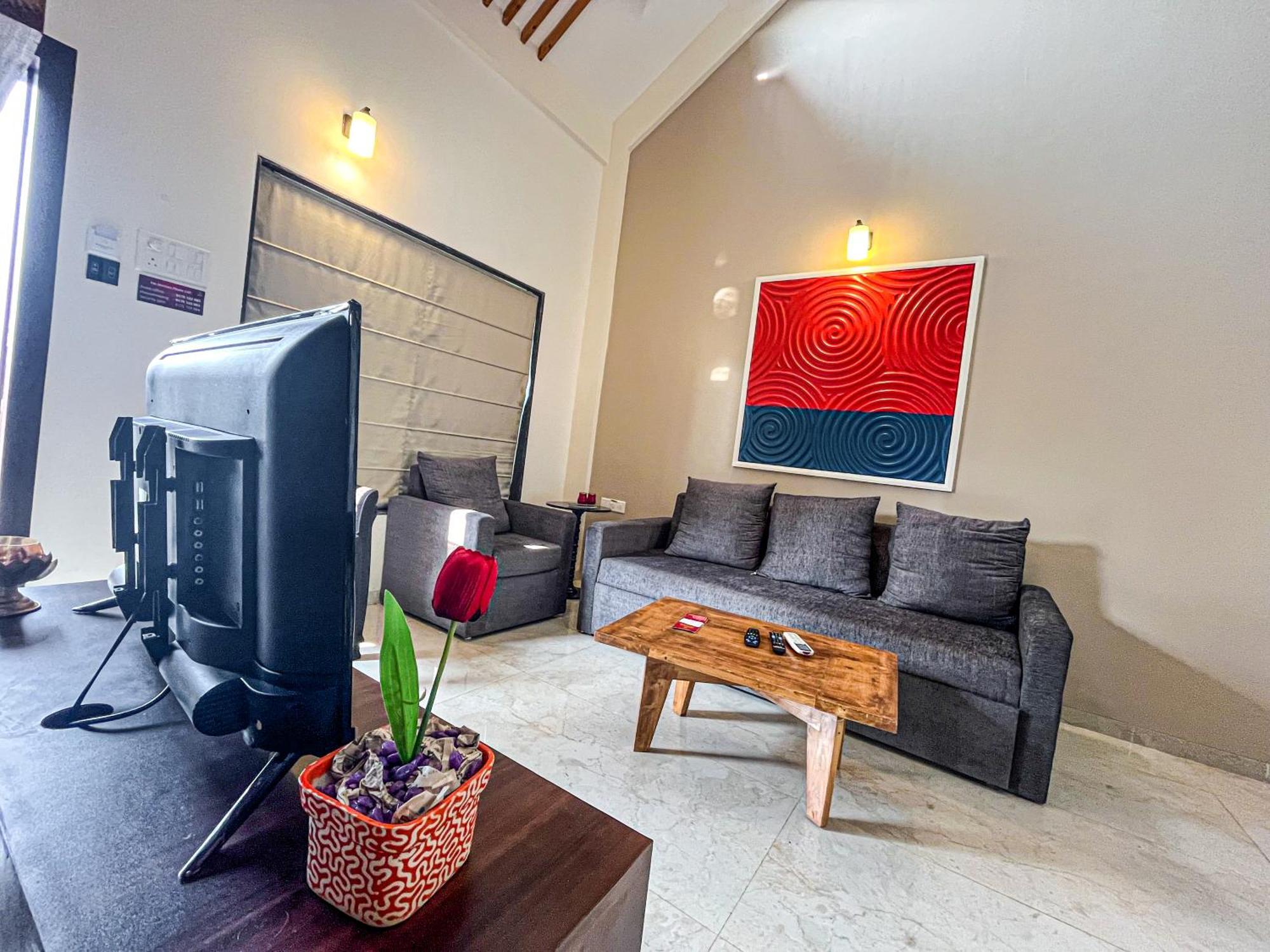 Pushpam Sanskruti Resort Karjat - A Pure Veg Resort Dhamni Esterno foto