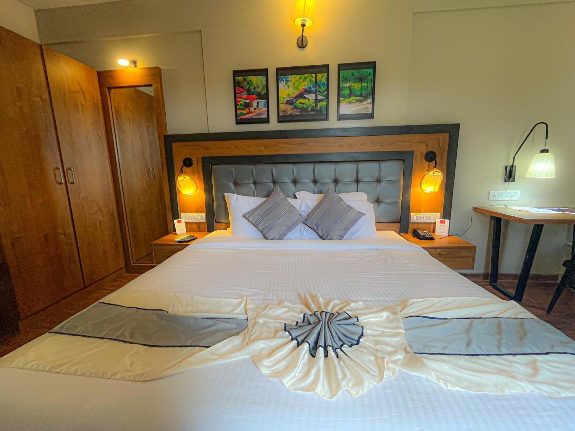 Pushpam Sanskruti Resort Karjat - A Pure Veg Resort Dhamni Esterno foto